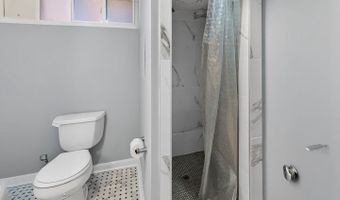 6282 15TH Rd N, Arlington, VA 22205