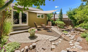488 SW Forest Grove Dr, Bend, OR 97702