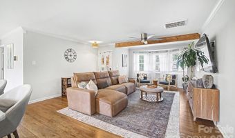 3330 Woodleaf Rd, Charlotte, NC 28205