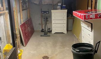 182 W CHEW St, Allentown, PA 18102