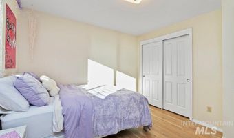 8491 W Holbrook Ct, Boise, ID 83704