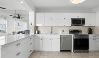 9440 W Bay Harbor Dr 4A, Bay Harbor Islands, FL 33154