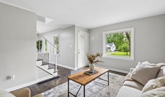 2350 Vendome Dr S, Columbus, OH 43219
