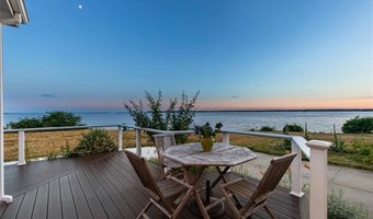 10 Blanding Ave, Barrington, RI 02806