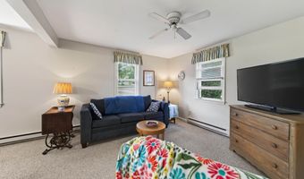 16 Driscoll Rd, Branford, CT 06405