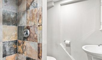 309 K St SE, Washington, DC 20003