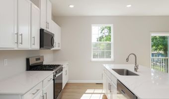 1 Dahlia Ct, Bayville, NJ 08721