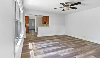 248 Ramsey Ln, Ballwin, MO 63021