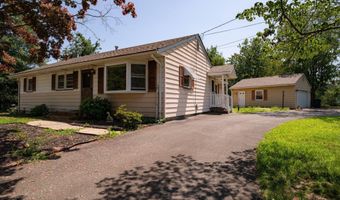 17 Railroad Ave, Beachwood, NJ 08722