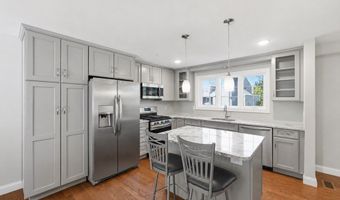 15 Curtis Cir 15, Avon, MA 02322