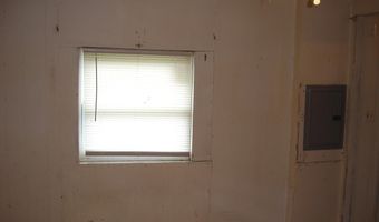8 Holiday Ln, Standish, ME 04084