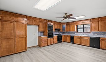 1333 Rose Dr, Alice, TX 78332