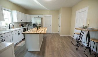 1217 W 3rd St, Anderson, IN 47304