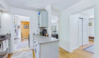 40 Meadow Dr, Bar Harbor, ME 04609