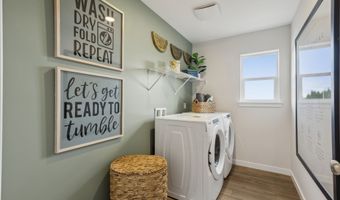 3887 McCormick Village Dr, Bremerton, WA 98312