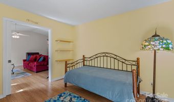 4- B HedgeRose Ct, Asheville, NC 28805