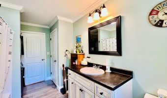40 Ellis Ct, Bangor, ME 04401