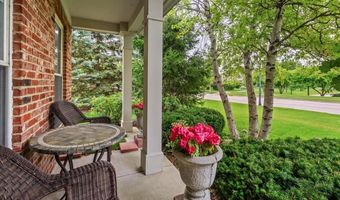 4020 Bunker Hill Dr, Algonquin, IL 60102