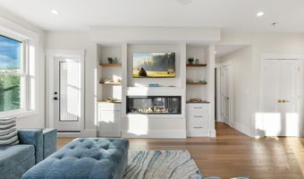 18 Mea Ln, Beach Haven, NJ 08008