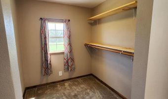 16090 Farm Road 2130, Aurora, MO 65605