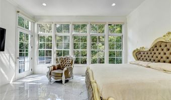 337 Lakeshore Dr, Berkeley Lake, GA 30096