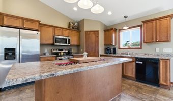 1305 Whistling Straits Ct, Altoona, WI 54720