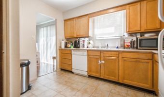 3167 Westbrook Dr, Cincinnati, OH 45238
