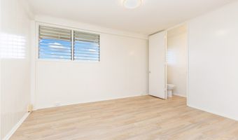 1645 Palamoi St, Pearl City, HI 96782