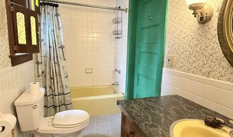 16 Washington St, Brattleboro, VT 05301