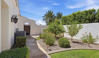 525 W HARMONY Pl, Chandler, AZ 85248