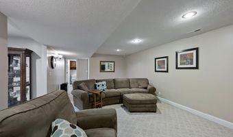 6989 141st St, Basehor, KS 66007