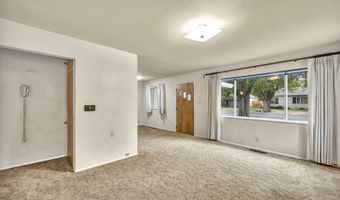 221 S Iris St, Carson City, NV 89703
