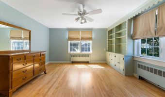 36 Woodlawn Ave, Auburn, ME 04210