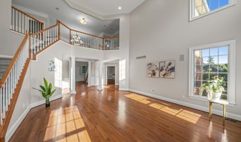 2086 Autumn Hill Dr, Ann Arbor, MI 48103