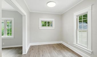355 W 9th St, Auburn, IN 46706