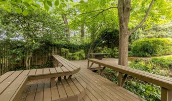 4320 LORCOM Ln, Arlington, VA 22207