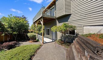 285 WALDORF Pl, Astoria, OR 97103