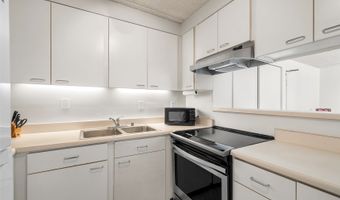 430 Keoniana St 314, Honolulu, HI 96815