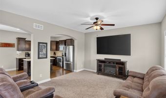 2618 3rd Ave SW, Altoona, IA 50009