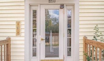 2233 S Huron Pkwy 2, Ann Arbor, MI 48104