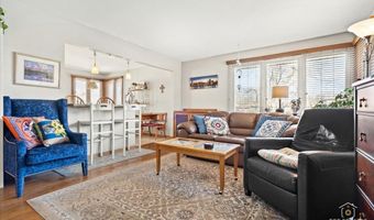 1228 S HADDOW Ave, Arlington Heights, IL 60005