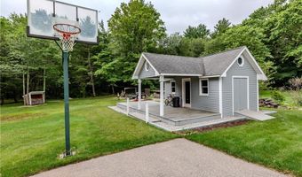 422 Buxton St, North Smithfield, RI 02896