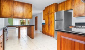 1531 MAUNAKAI St, Hilo, HI 96720