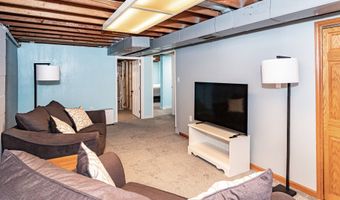 1621 Carroll Ave, Ames, IA 50010