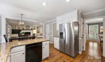 4301 Meadowridge Dr, Charlotte, NC 28226