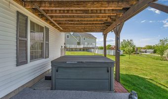 40 Hillview Dr, Bangor, ME 04401