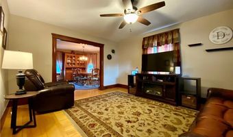 28 White Pkwy, North Smithfield, RI 02896