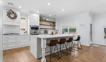 1707 Warwick Cir, Ardmore, OK 73401
