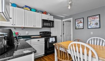 12 Callender Ave 2, Newport, RI 02840