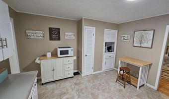 813 W 4th St, Bicknell, IN 47512